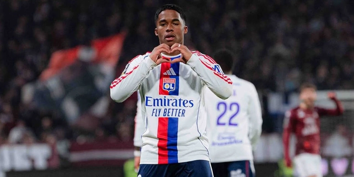 Cris-Bandingkan-Endrick-dengan-Benzema,-Striker-Muda-Lyon-Menjadi-Sorotan