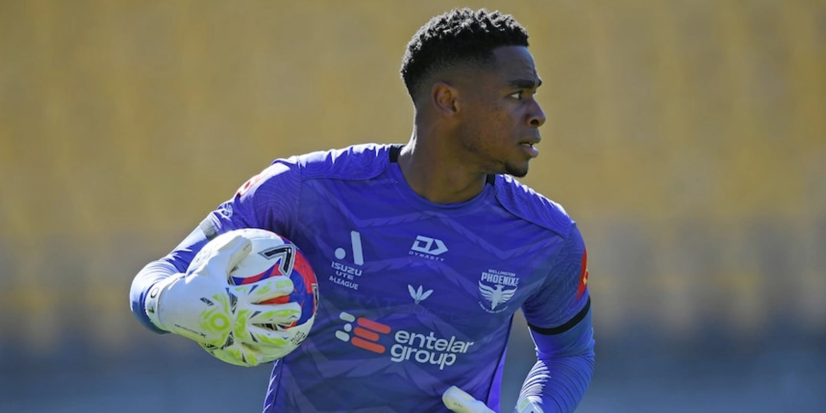 Kesalahan Konyol Josh Oluwayemi Picu Kekalahan Telak Wellington Phoenix